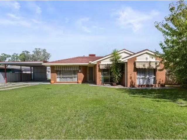 For Rent! 3 BR 2 Boree Court, Thurgoona House for rent Listed.