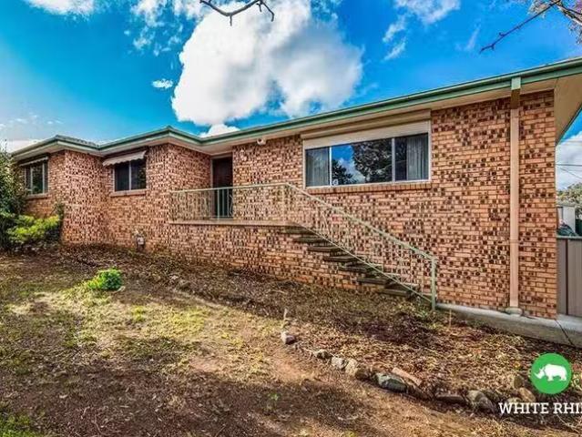 Deal! 3 BR 33 Mannheim Street, Kambah, ACT 2902