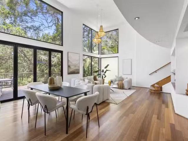 Unique 3 BR 306A Ron Penhaligon Way, Robina, QLD 4226 Duplex.