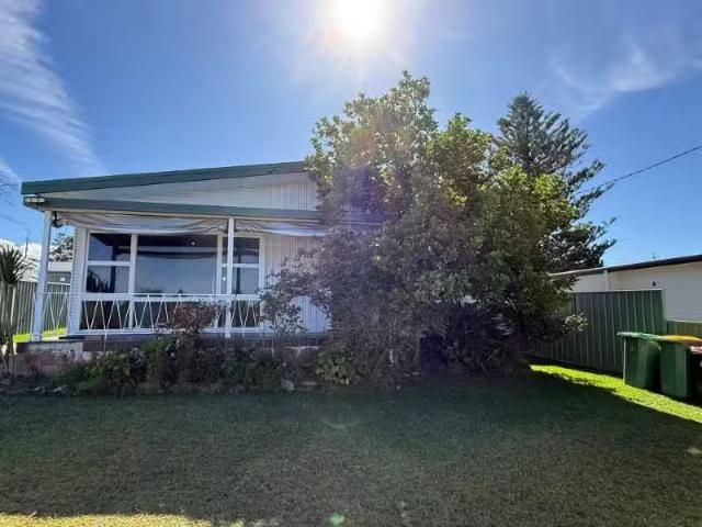 New 3 BR 30 Beachcomber Parade, Toukley House for rent Listed.
