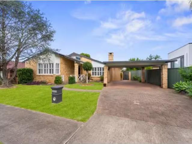 Deal! 3 BR 30 Dawn St, GREYSTANES House for rent Listed by St.