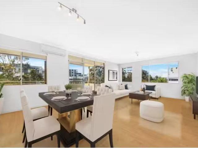 Nice 3 BR 320/4 Stromboli Strait, Wentworth Point Apartment fo.