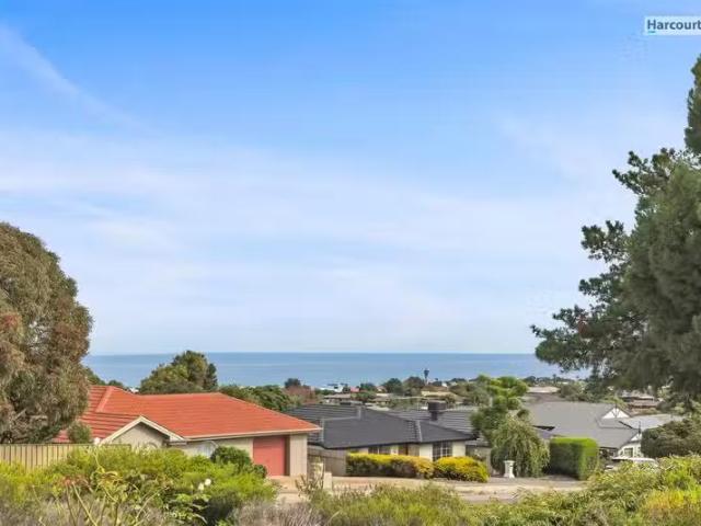 Deal! 3 BR 3/2 Aroona Road, HALLETT COVE, SA 5158 House for.