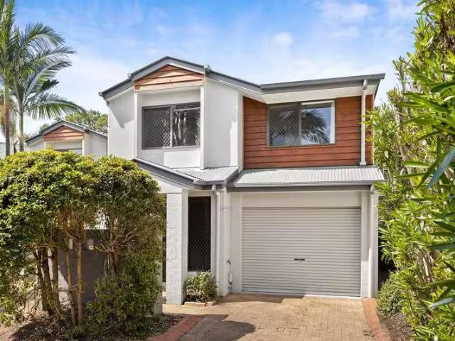 New 3 BR 3/34 Parker Street, NEWMARKET, QLD 4051 Townhouse f.