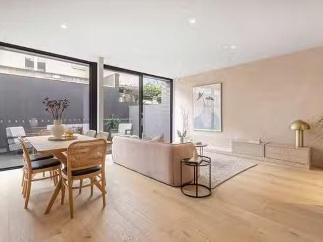 Unique 3 BR 3/7B Wilson Street, Brighton, VIC 3186