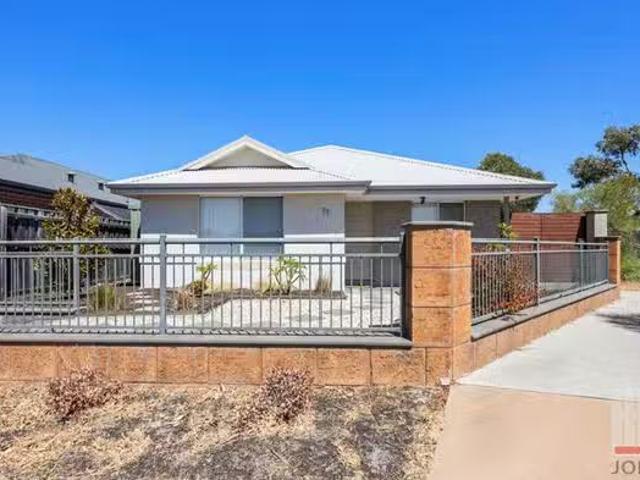 Deal! 3 BR 35 Grassdale Parkway, Ellenbrook, WA 6069
