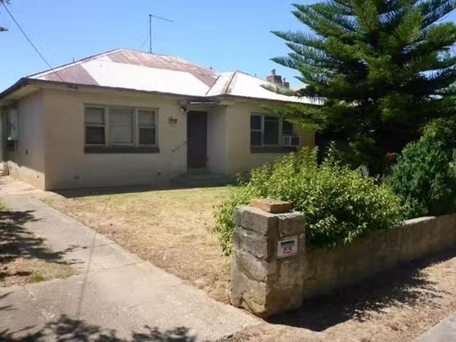 Rental! 3 BR 368 Kiewa Street, SOUTH ALBURY House for rent Li.