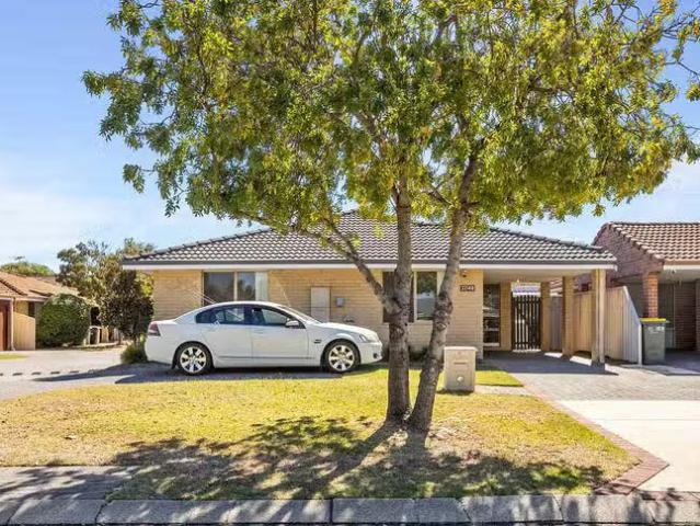 Just in! 3 BR 37/49 Westgate Way, Marangaroo, WA 6064