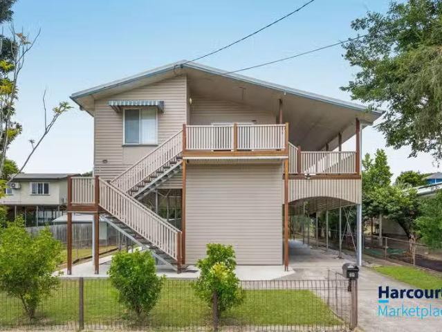 Deal! 3 BR 39 Lawson Street, OXLEY, QLD 4075 House for Rent