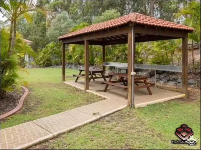 Cozy 3 BR UNIT32/3 Arundel Drive, Arundel, QLD 4214