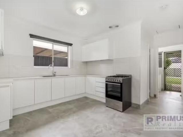 Rental! 3 BR A/83 Modillion Avenue, Shelley Townhouse for rent.
