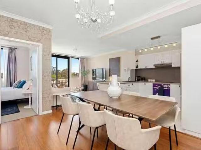 Nice 3 BR Forrest Avenue