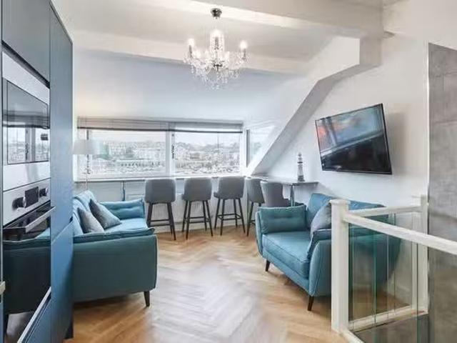 Just in! 3 BR Horners Terrace