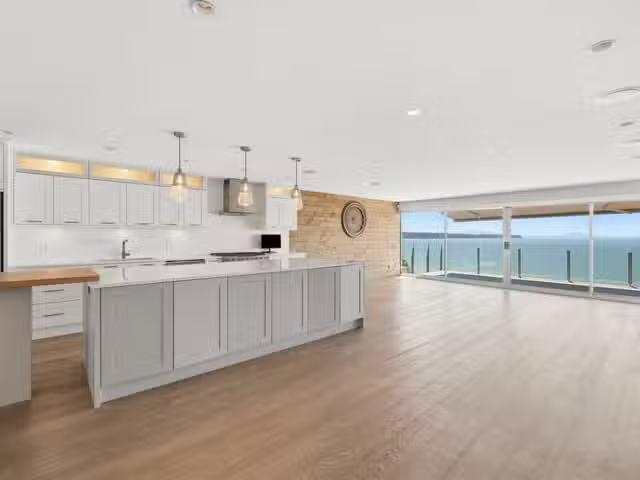 Cozy 3 BR House for rent in White Rock, South Surrey White Roc.