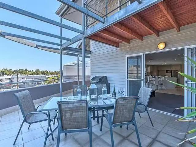Deal! 3 BR Leederville, WA 6007