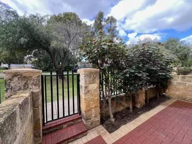 Nice 3 Coode Street, Fremantle, WA 6160