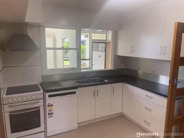 Nice 3 Flowers Court, NEWSTEAD, TAS 7250 House for Rent