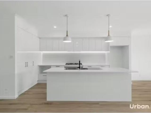 Charming 3 Herdsmen Road, Lochinvar House for rent Listed by.