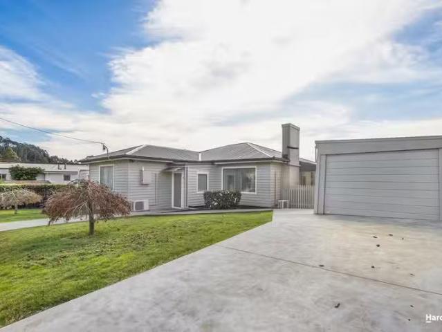 Nice 3 Old Surrey Road, EMU HEIGHTS, TAS 7320 House for Rent