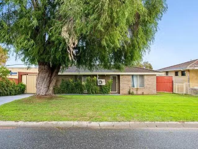 Cozy 3 Palamuna Court, Hillman, WA 6168