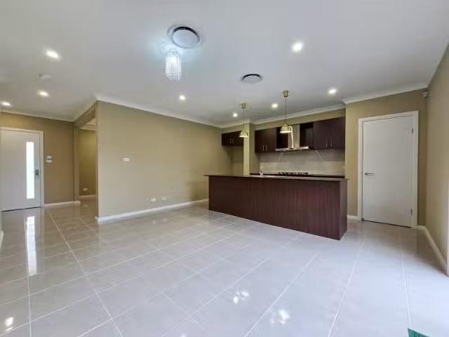 New 3 Scythe Avenue, AUSTRAL House for rent Listed by Team Ra.