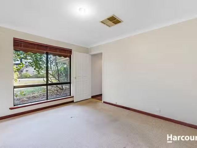 Rental! 3 SHEEN Court, KINGSLEY, WA 6026 House for Rent