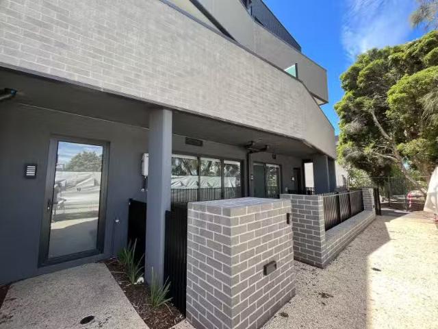 Unique 10/46 Hertford Road, Sunshine VIC 3020