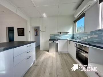 Rental! 1067 South Pine Road, Everton Hills QLD 4053