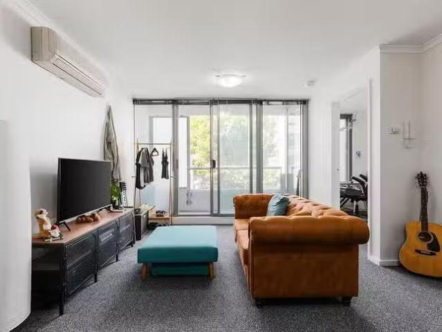 Cozy 102/118 Dudley Street, West Melbourne, VIC 3003
