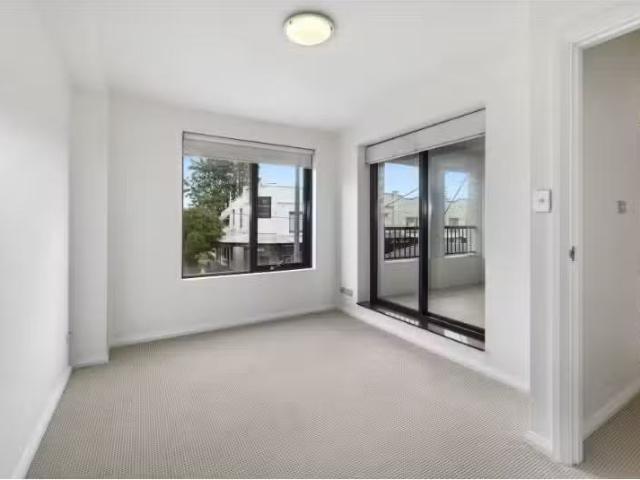 Just in! 102/128 Sailors Bay Road, Northbridge Apartment for r.
