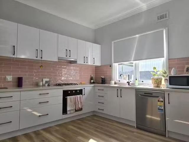 Charming 102 Ryan Street, Broken Hill, NSW 2880