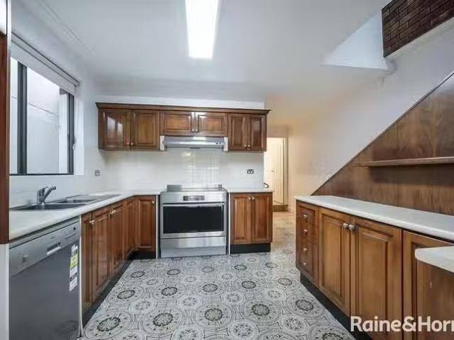 Charming 103B Percival Road, Stanmore, NSW 2048