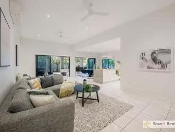 Unique 10 Cassinia Street, Mount Low, QLD 4818