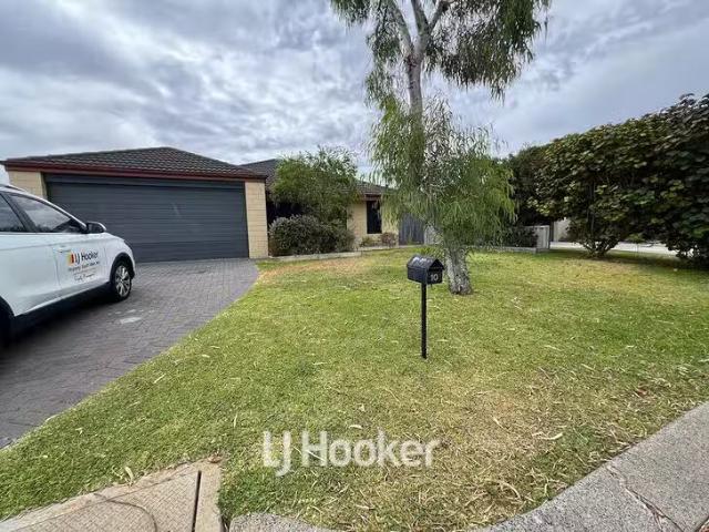 Cheap 10 Clematis Way, Broadwater, WA 6280