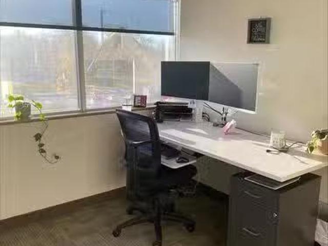 For Rent! 10 Brandt St, Steinbach, MB, R5G 1Y2 commercial fo.