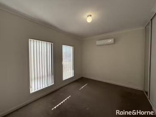 For Rent! 10 Burford Street, Gawler East, SA 5118