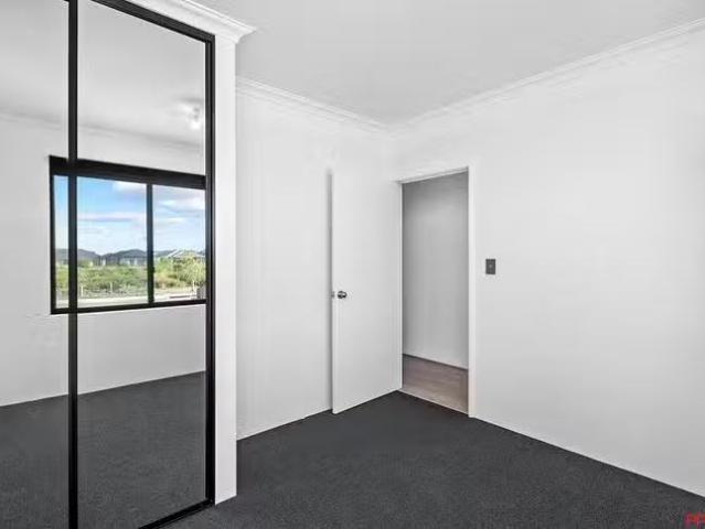 Rental! 10 Kalimna Street, Caversham, WA 6055