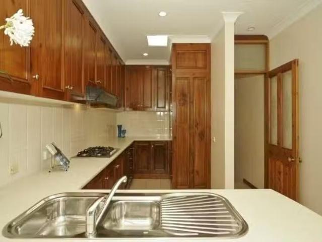 Cozy 10 Lebanon Avenue, Glenunga, SA 5064