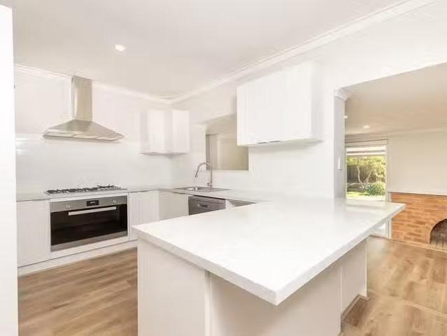 New 10 Leisure Way, Safety Bay, WA 6169