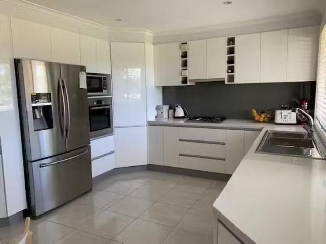 Deal! 10 Summercrop Place, Werrington Downs, NSW 2747