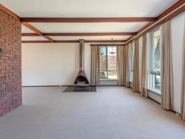 For Rent! 10 Yanagin Crescent, City Beach, WA 6015