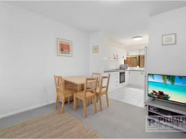 Just in! 11/41 Mill Point Road, South Perth Townhouse for rent.