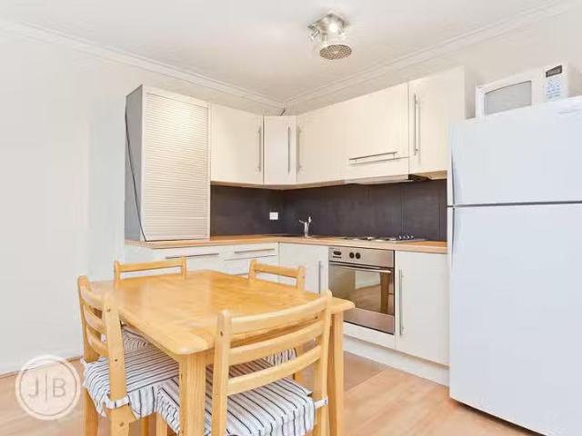 Deal! 1/147 Labouchere Road, Como, WA 6152