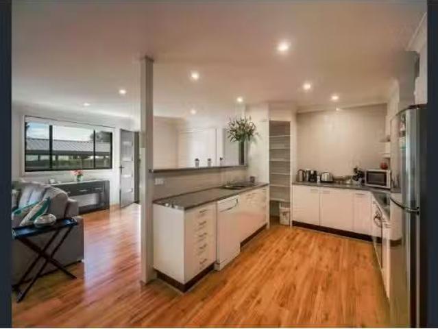 Rental! 1/154 Allingham Street, Armidale Apartment for rent L.