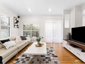 Cheap 115 Elizabeth Bay Drive, Lake Munmorah House for rent L.