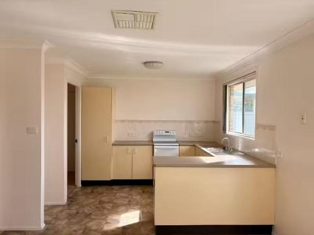New 116 Flinders St, Westdale House for rent Listed by Hayley.