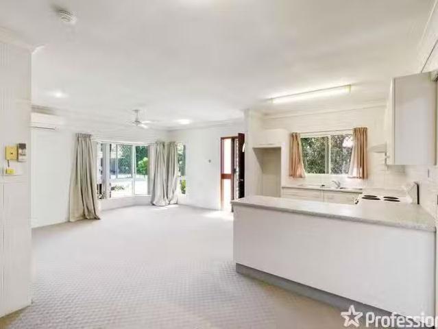 Just in! 1/17 Boden Street, Edge Hill, QLD 4870