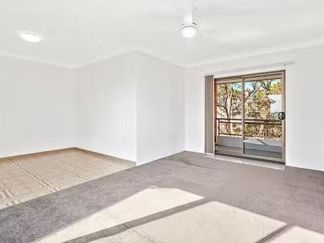 Deal! 1/17 19 Bode Avenue, North Wollongong, NSW 2500