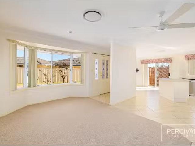Deal! 1/19 Annabella Drive, Port Macquarie Apartment for rent.