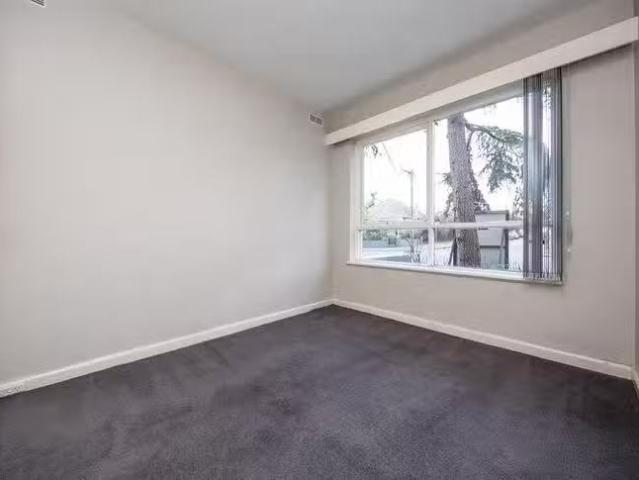 Cheap 1/19 Irving Avenue, Prahran, VIC 3181